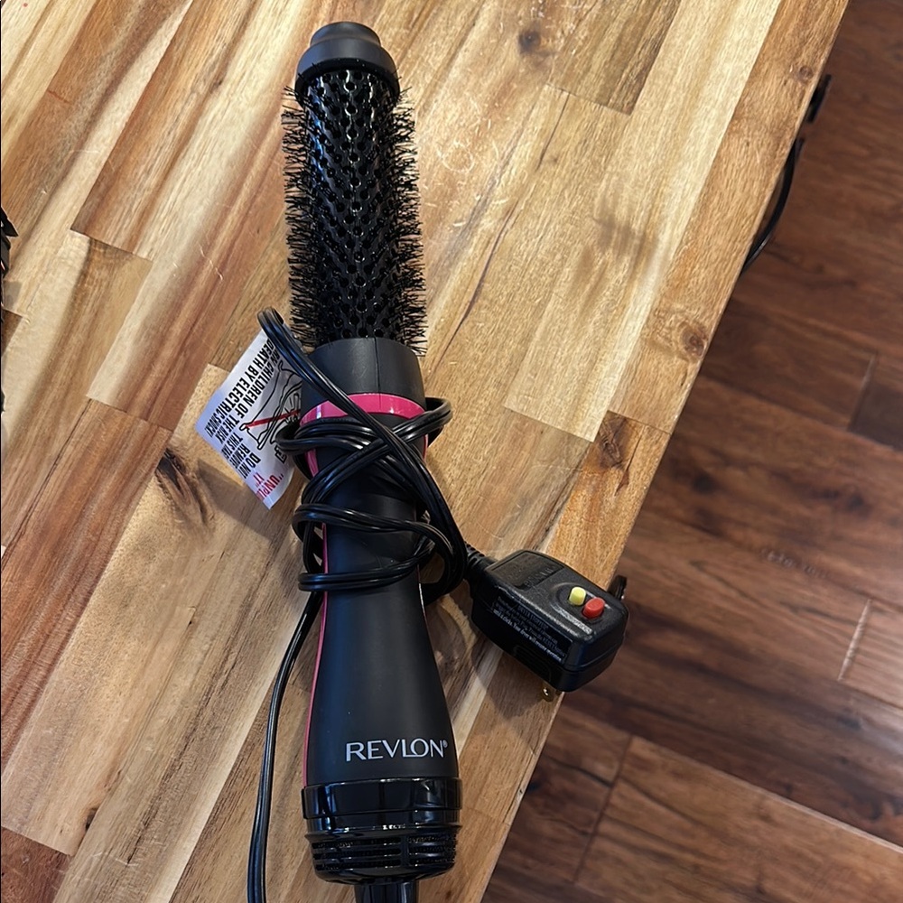 Revlon One Step Root Booster Round Brush Dryer and Hair styler